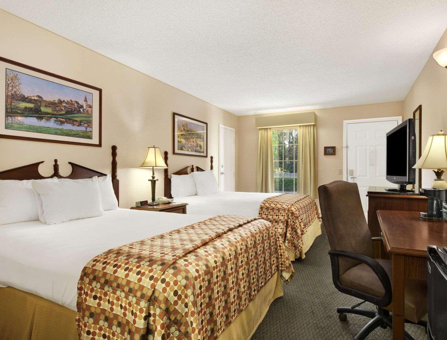 Baymont By Wyndham Warner Robins Motel Eksteriør billede